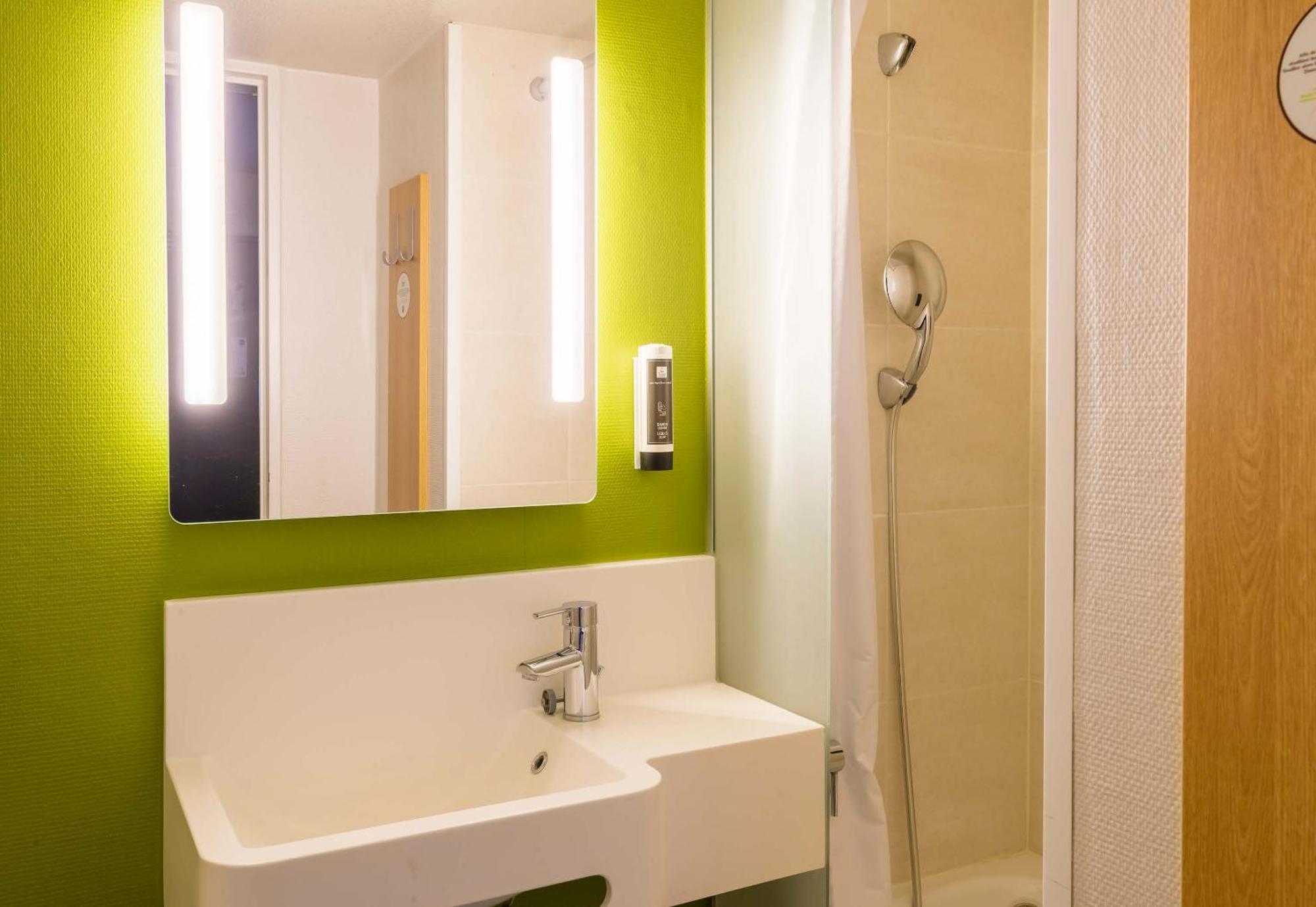 B&B Hotel Auxerre Bourgogne Монето Экстерьер фото